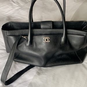 Chanel shopping tote w shoulder strap